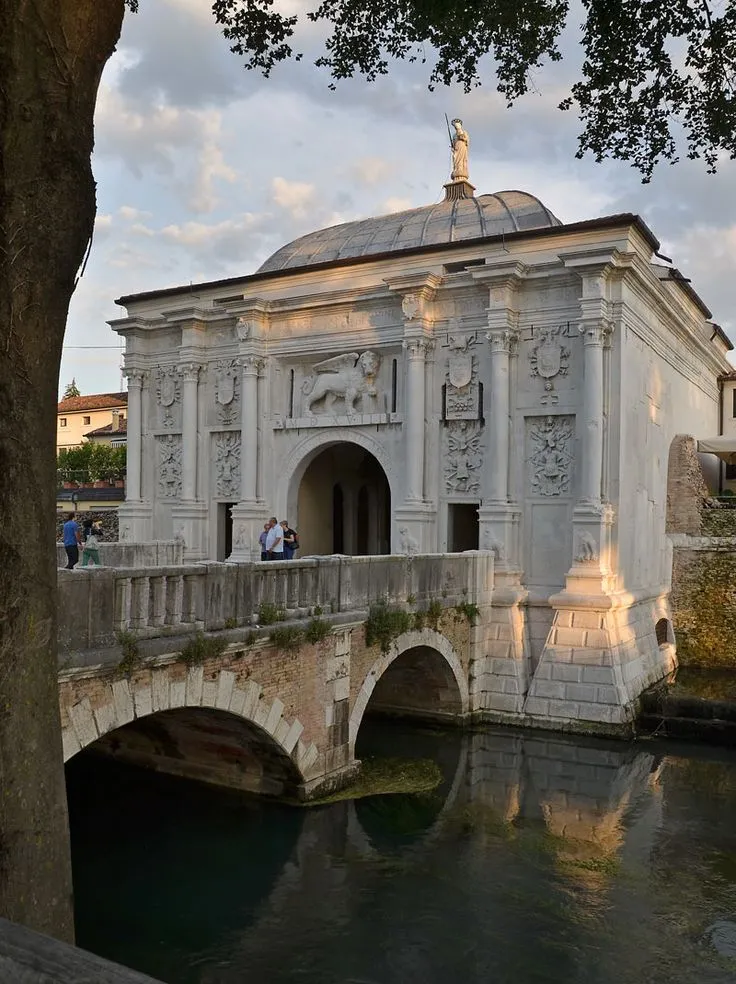 Porta-San-Tommaso_-Treviso